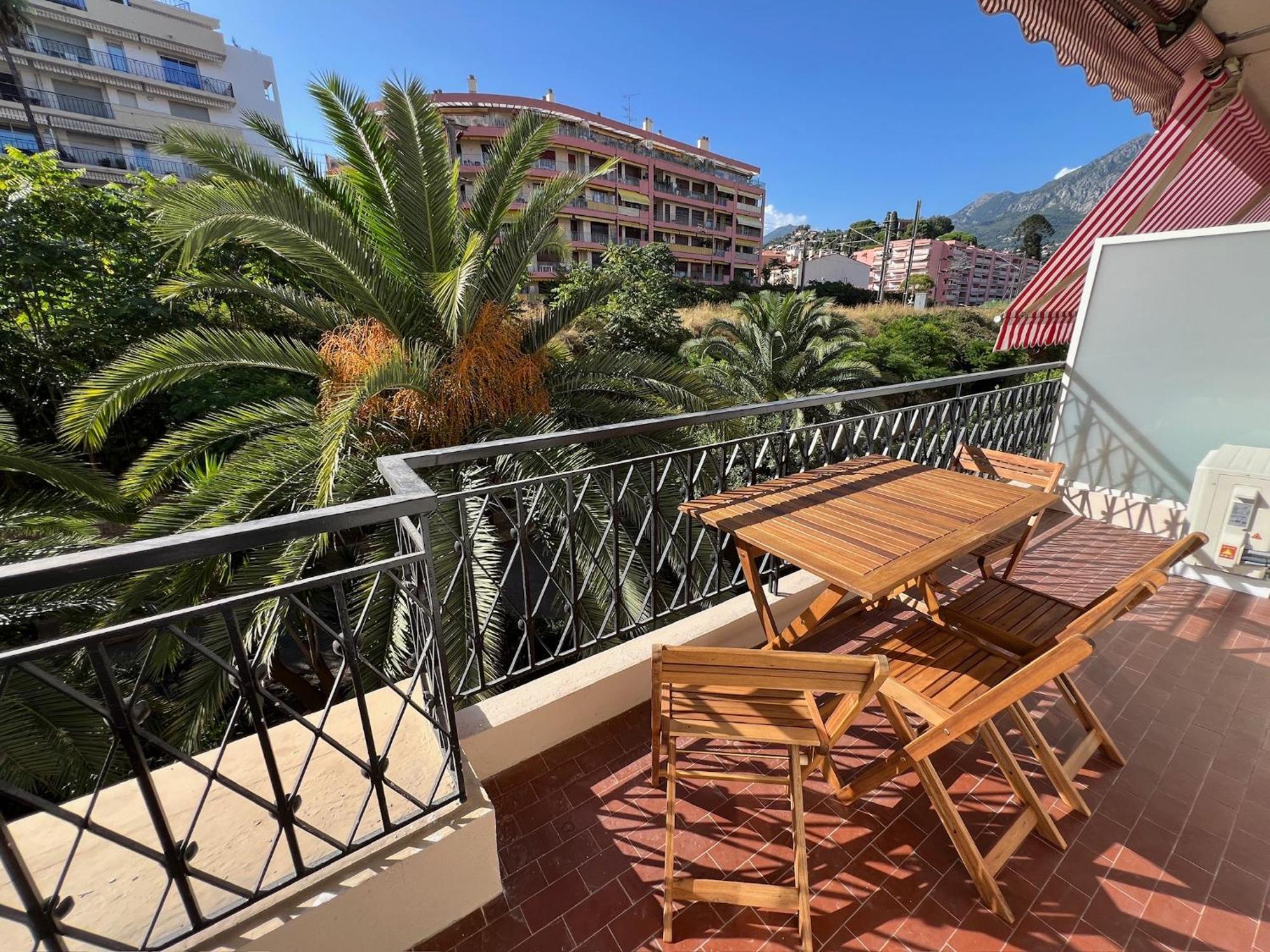 Magnifique T2 Proche Mer Et Ville Refait A Neuf Avec Terrasse 芒通 外观 照片